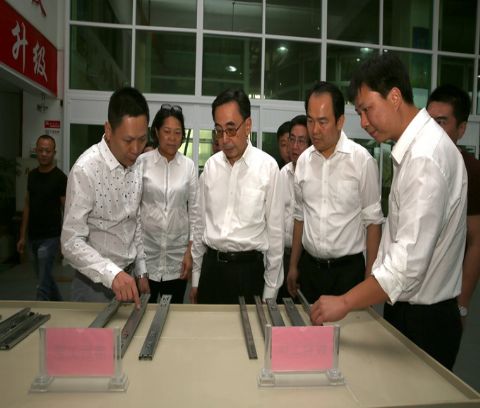 朱小丹在揭陽調(diào)研中德金屬生態(tài)城項目