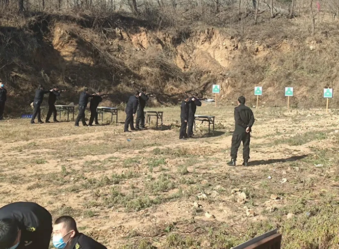 厲兵秣馬 嚴格組訓 順程押運公司開(kāi)展年度實(shí)彈射擊訓練(圖5)