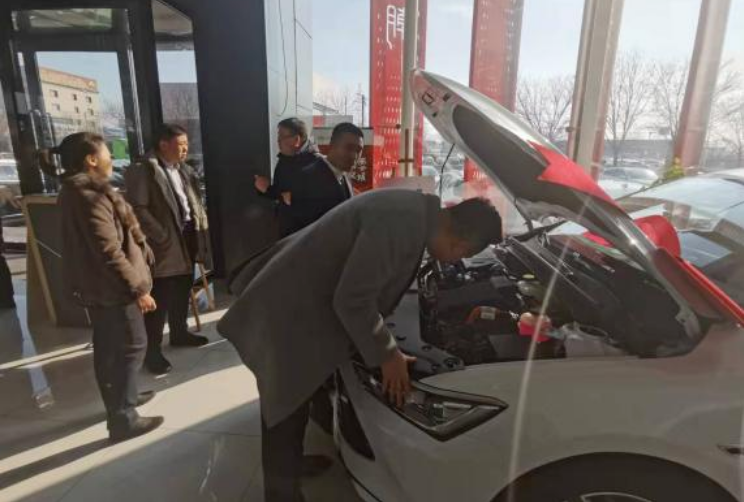 迎賓汽車(chē)公司走訪(fǎng)新能源車(chē)企，尋求合作發(fā)展新模式