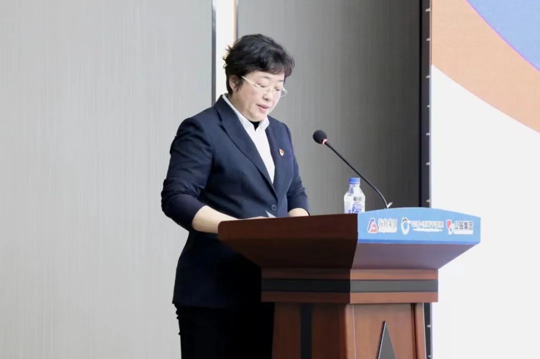 鞍勤集團、溫泉集團、公服集團2023年新任干部任前集體談話(huà)及集體送任儀式圓滿(mǎn)結束